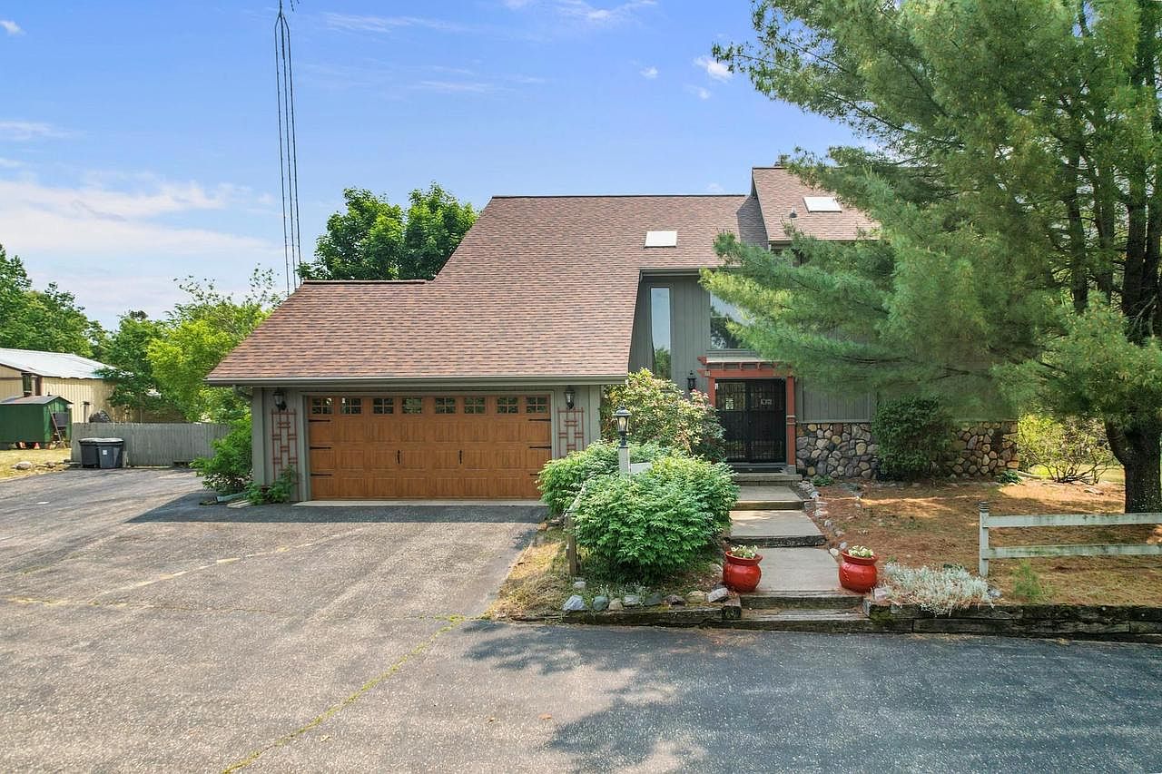 3742 County Road Q, Wisconsin Dells, WI 53965 Zillow