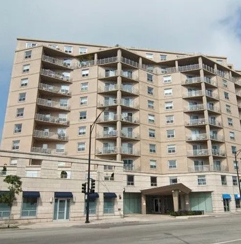 4350 N Broadway St #811 Photo 1