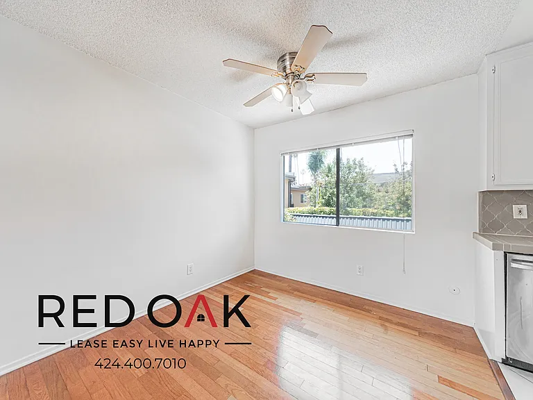 2035 Rodney Dr #5 — Photo 9