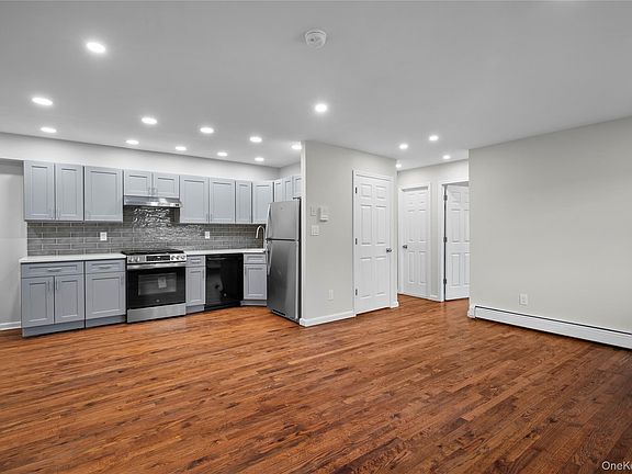 5th image of 2739 Lawton Avenue