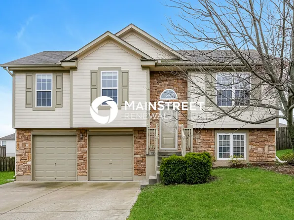 1503 NW High View Dr, Grain Valley, MO 64029