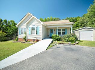 5700 Stone Crystal Dr, Fuquay Varina, NC 27526