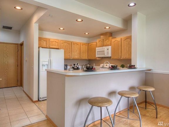 5th image of 418 17th St SE Unit 5B