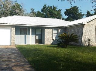 3200 New Meadow Dr, Baytown, TX 77521