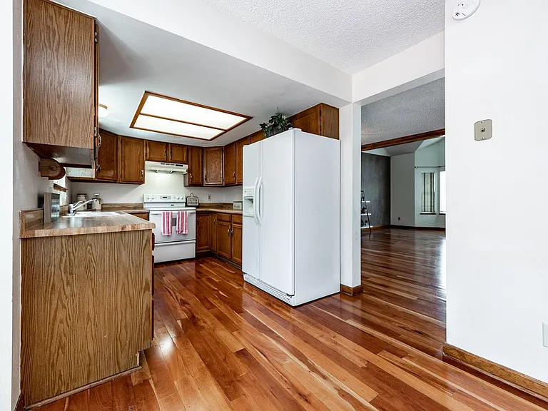 6930 Native Cir — Photo 16