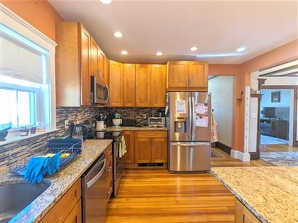 37 Julia St #2