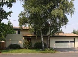 1516 NW Almira St, Roseburg, OR 97471