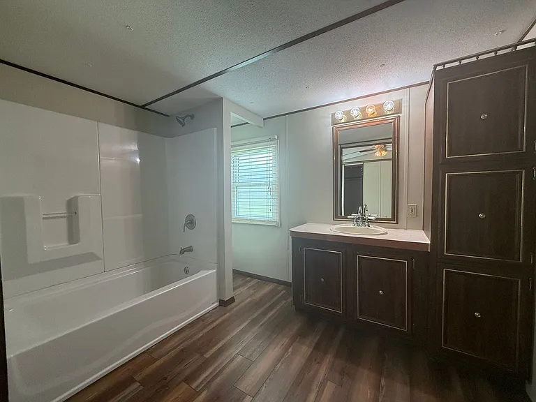 133 Patricia Ln — Photo 11
