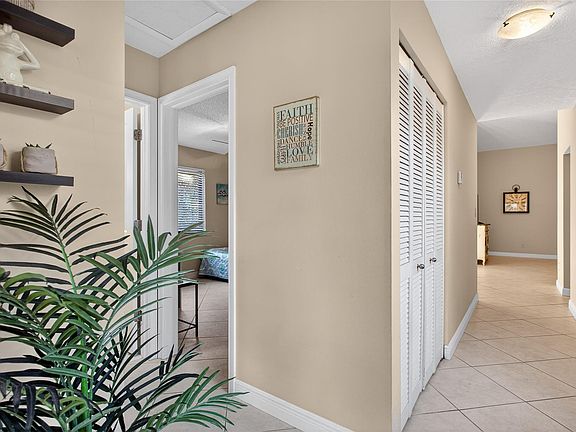 3rd image of 1804 Tamarind Lane
