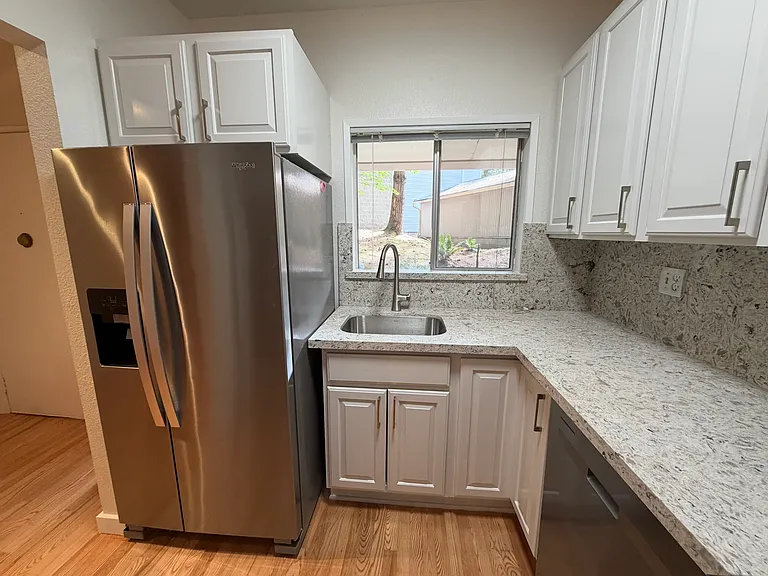 14425 NE 40th St #C102 — Photo 10
