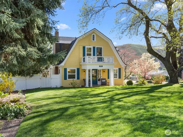 529 Lower Sunnyslope Road, Wenatchee, WA 98801