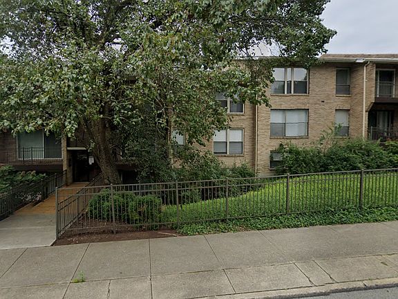 3rd image of 2903 Linwood Ave