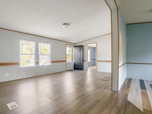 2nd image of 117 Ranchette Circle