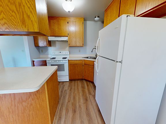 4th image of 2451 Gall Ave E #2451