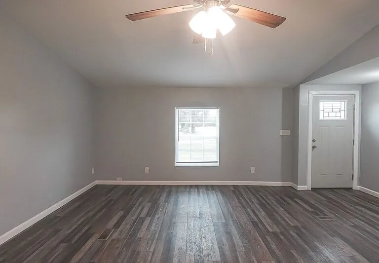 55 Peachtree Dr — Photo 5