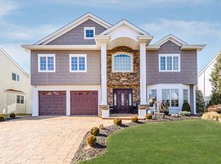 3270 Jason Dr, Bellmore, NY 11710