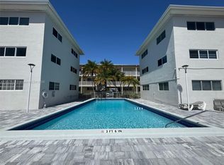 462 Golden Isles Dr APT 308, Hallandale, FL 33009