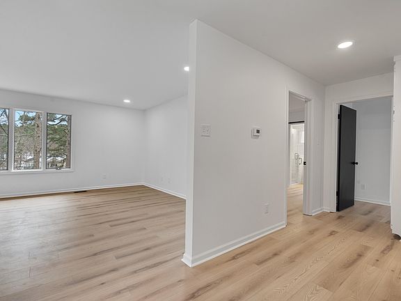 5th image of 12 Alava Ln