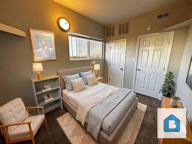 311 University Dr. — Photo 4