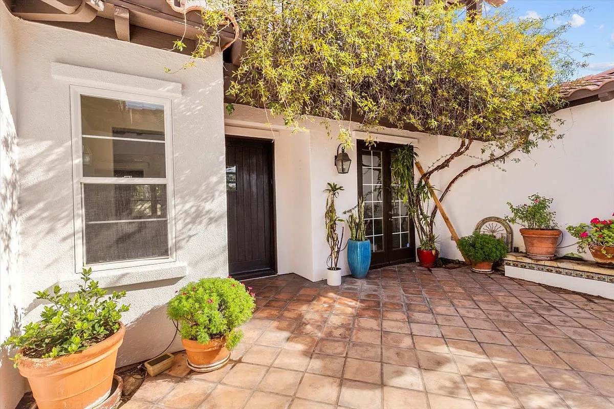 4 bed, 3.5 bath, 2495 sqft, $9,500 — Photo 4