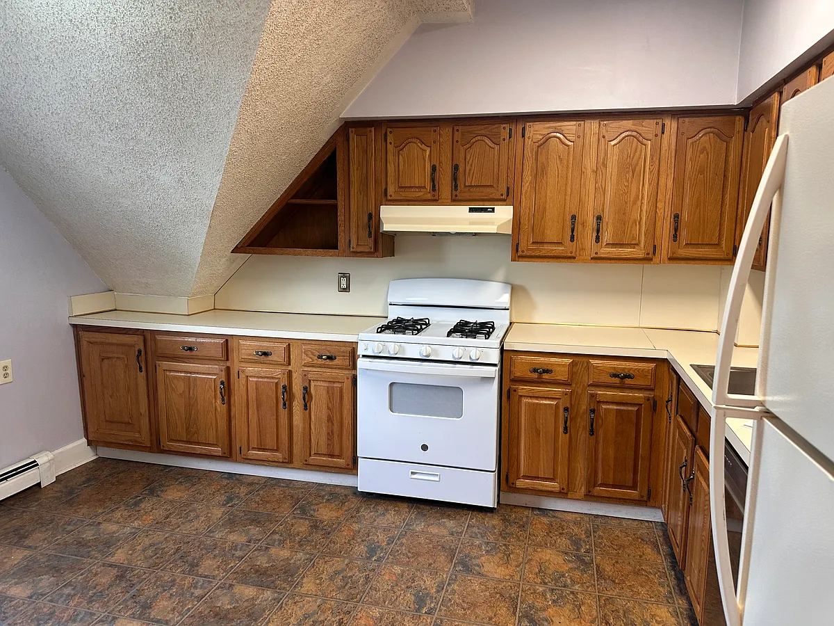 Building Photo - 211 Woodside Ave #3