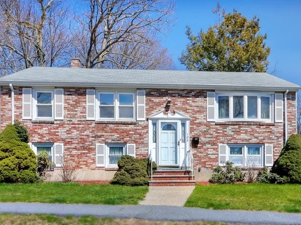 122 Running Brook Rd, West Roxbury, MA 02132