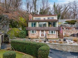 25 Chatham Ter, Yonkers, NY 10710