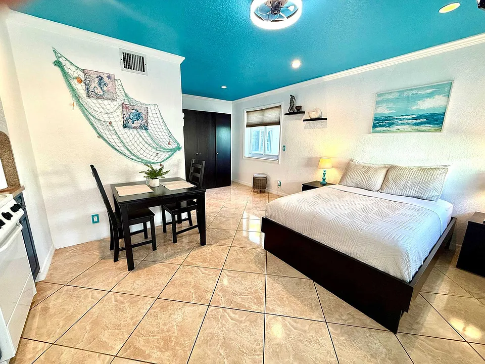 330 Grant St #1-ID1077062P