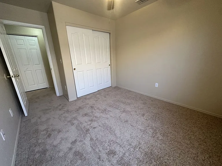 339 N Ocean Dr — Photo 24
