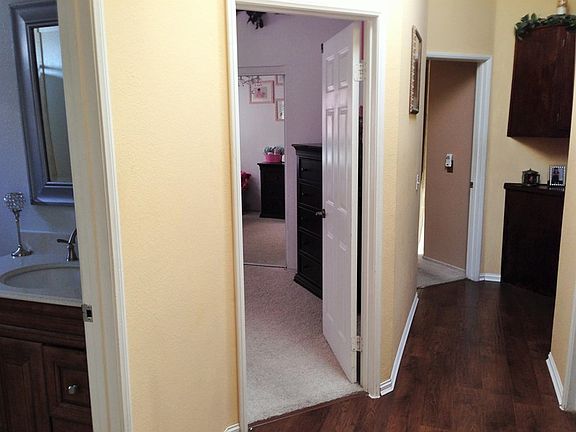 4th image of 39830 Highbury Dr