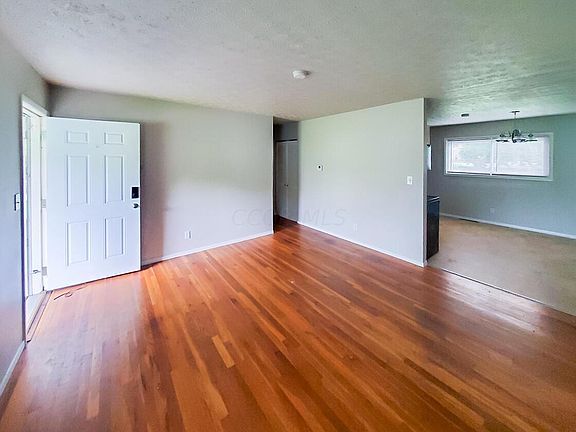 5th image of 5572 Newport Ct