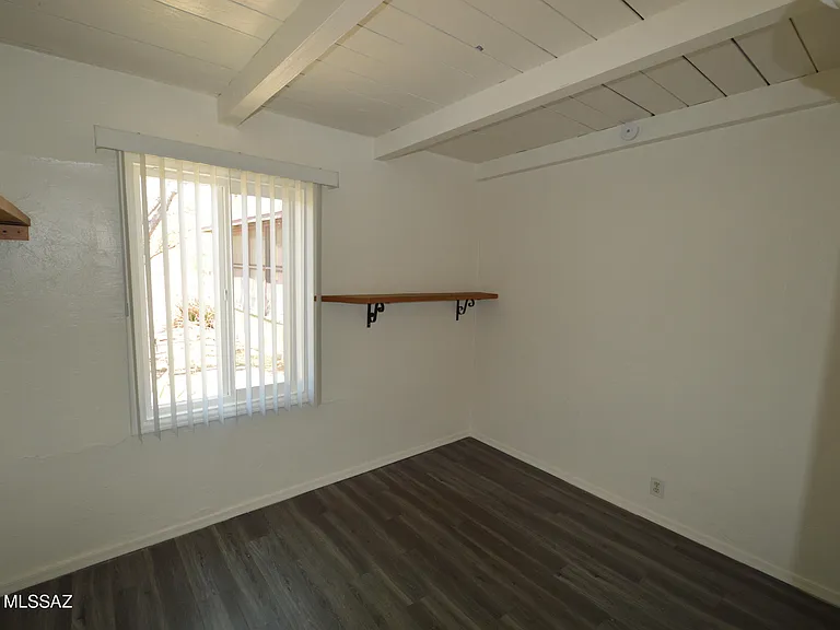 2119 N Catalina Ave — Photo 7