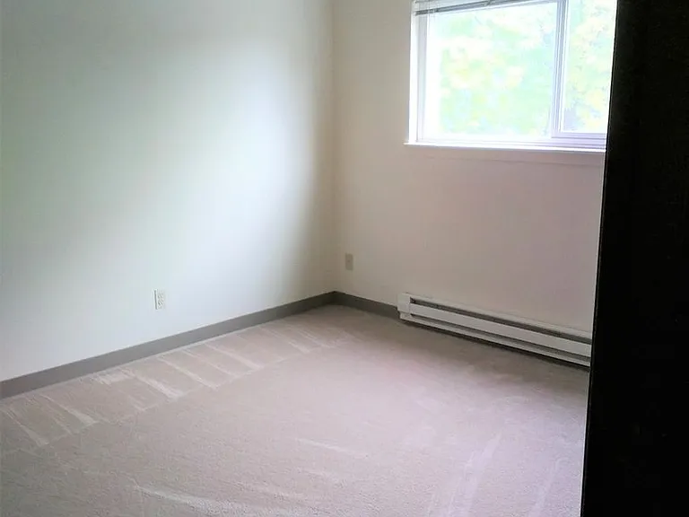 Hill Town Apartments — Photo 39