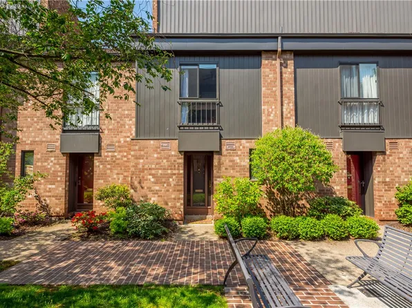 26 Foster Sq, Pittsburgh, PA 15212