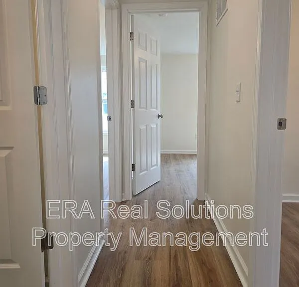 1536 E Weber Rd — Photo 17