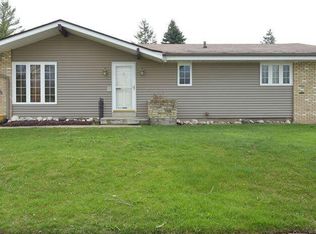 515 Robin St, West Bend, WI 53090