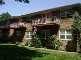 165N Manorhaven Blvd, Port Washington, NY 11050