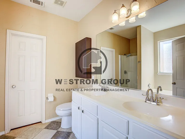 4537 Chris Dr — Photo 41