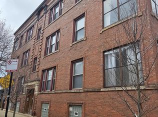 5825 N Wayne Ave #2, Chicago, IL 60660