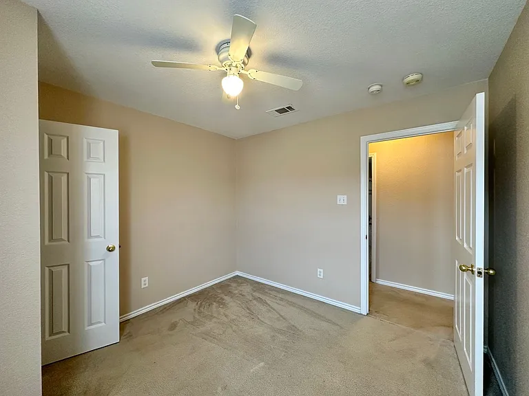 202 Janelle Dr — Photo 12