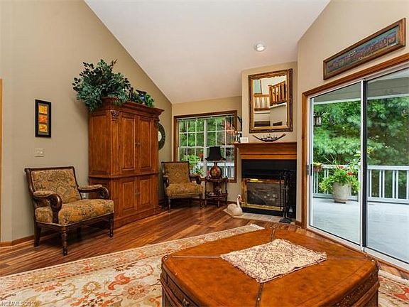 4th image of 344 Laurel Park Pl #0
