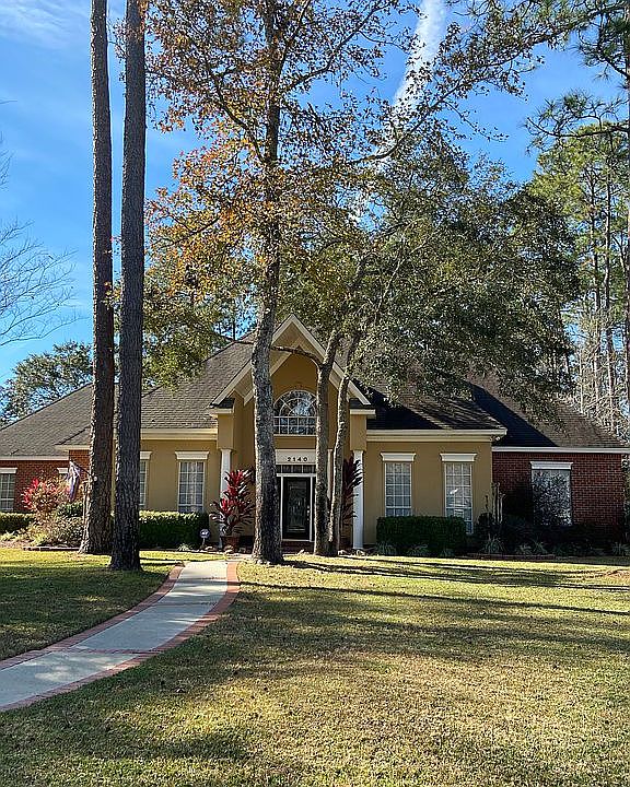 1st image of 2140 Hampshire Dr
