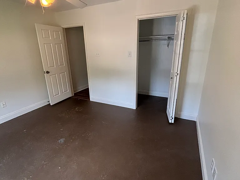 907 Arnold St — Photo 6