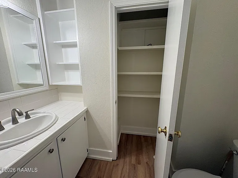 524 Cedar Crest Ct — Photo 11