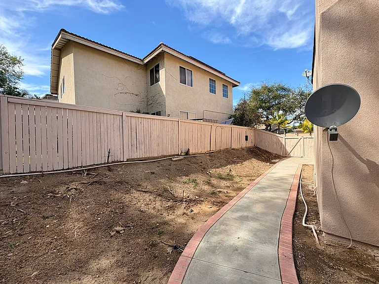 1456 Pinewood Dr — Photo 54