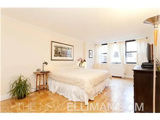 Sold by Douglas Elliman | media 21