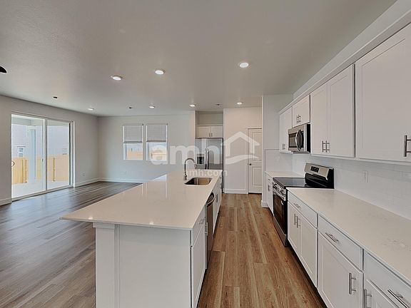 4th image of 13880 E 100th Way