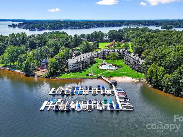 2121 Regatta Ln Unit 209, Denver, NC 28037