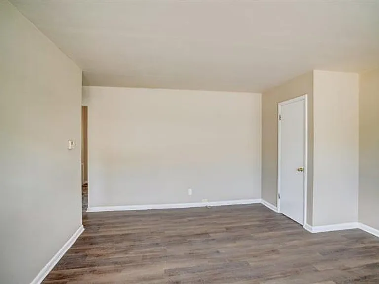 3009 Hermina St — Photo 5