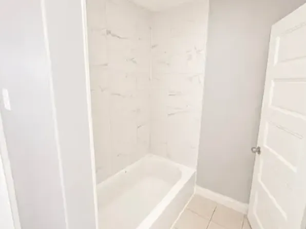 115 4th Ave #3, East Orange, NJ 07017